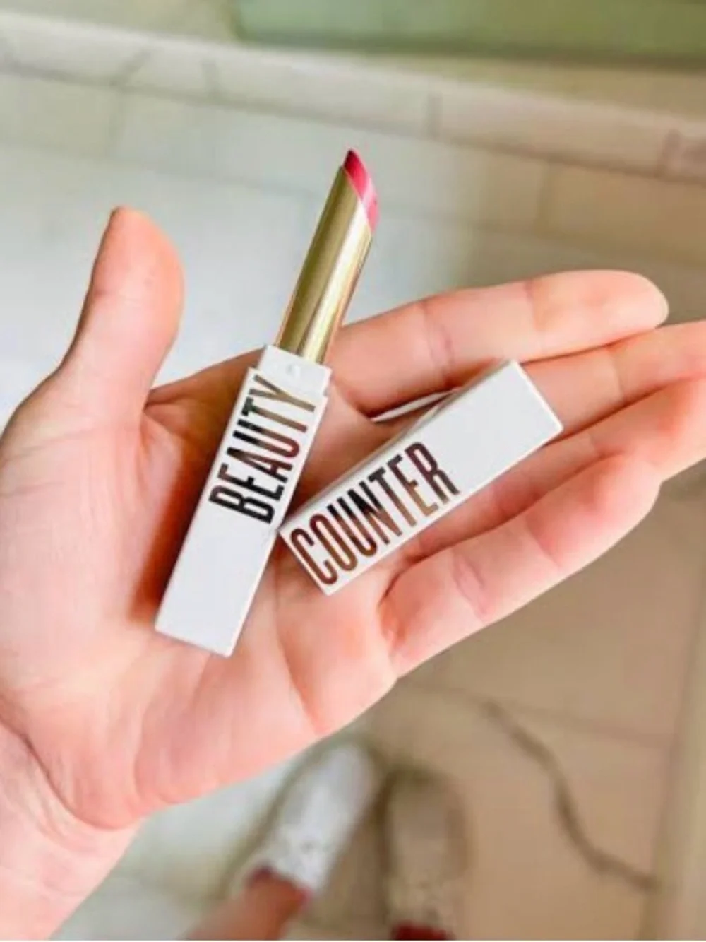 Beauty Counter ELECTRIC Matte Lipstick — Pink
